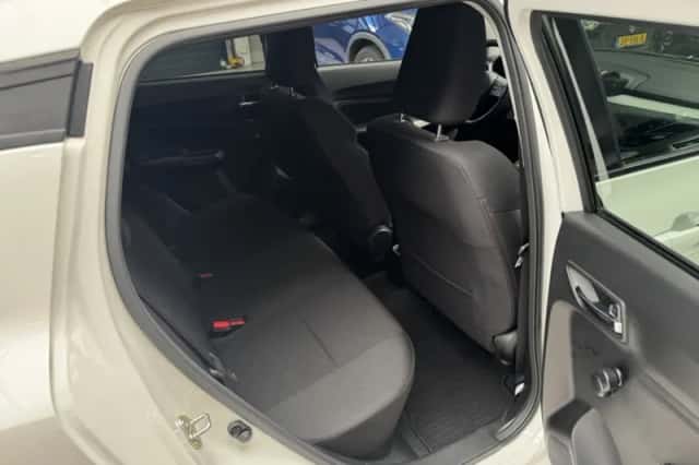 Suzuki Swift (2023) thumbnail 17