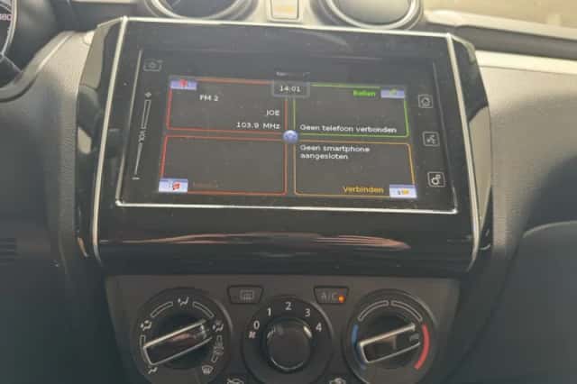 Suzuki Swift (2023) thumbnail 22