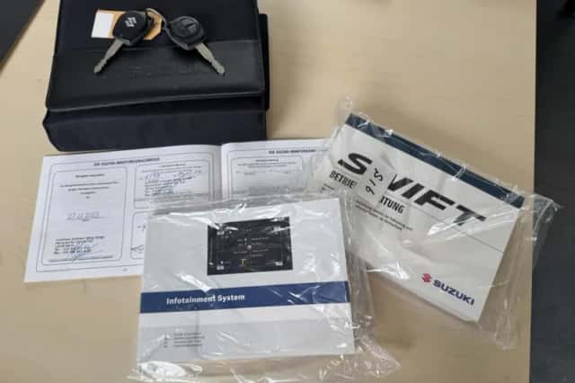 Suzuki Swift (2023) thumbnail 4