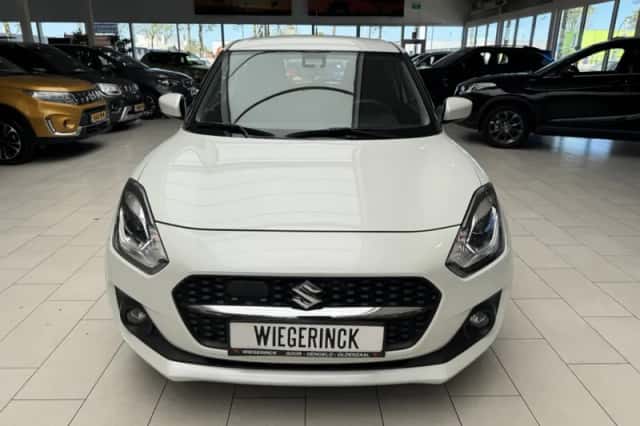 Suzuki Swift (2023) thumbnail 6