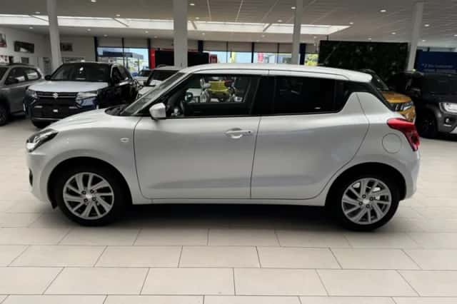Suzuki Swift (2023) thumbnail 8