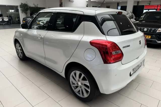 Suzuki Swift (2023) thumbnail 9