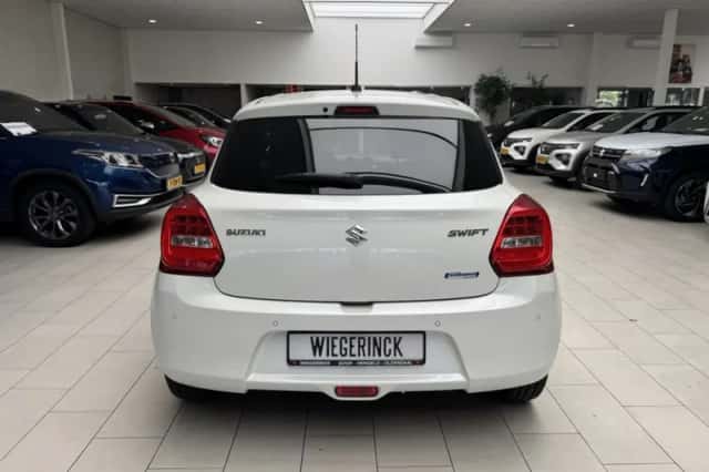 Suzuki Swift (2023) thumbnail 10
