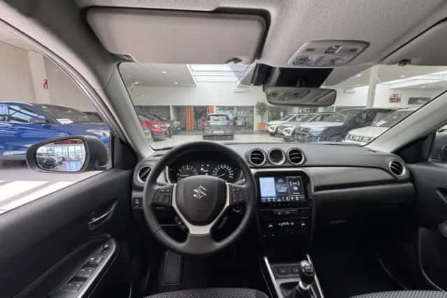 Suzuki Vitara (2025) thumbnail 2