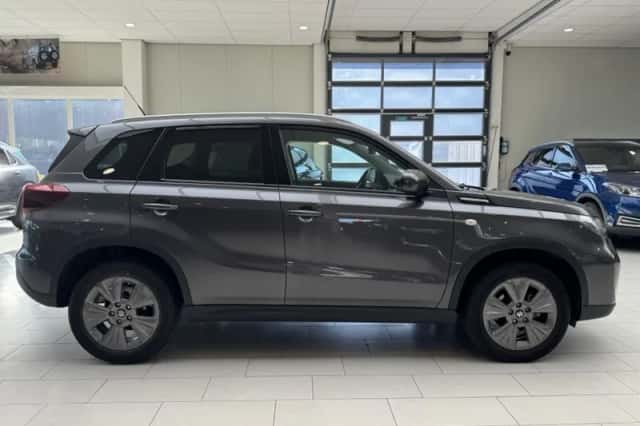 Suzuki Vitara (2025) thumbnail 9