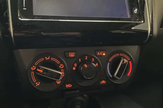 Suzuki Swift (2024) thumbnail 22