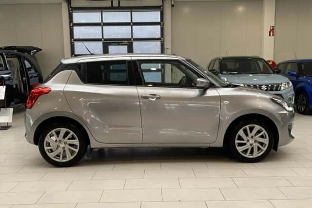 Suzuki Swift (2024) thumbnail 8