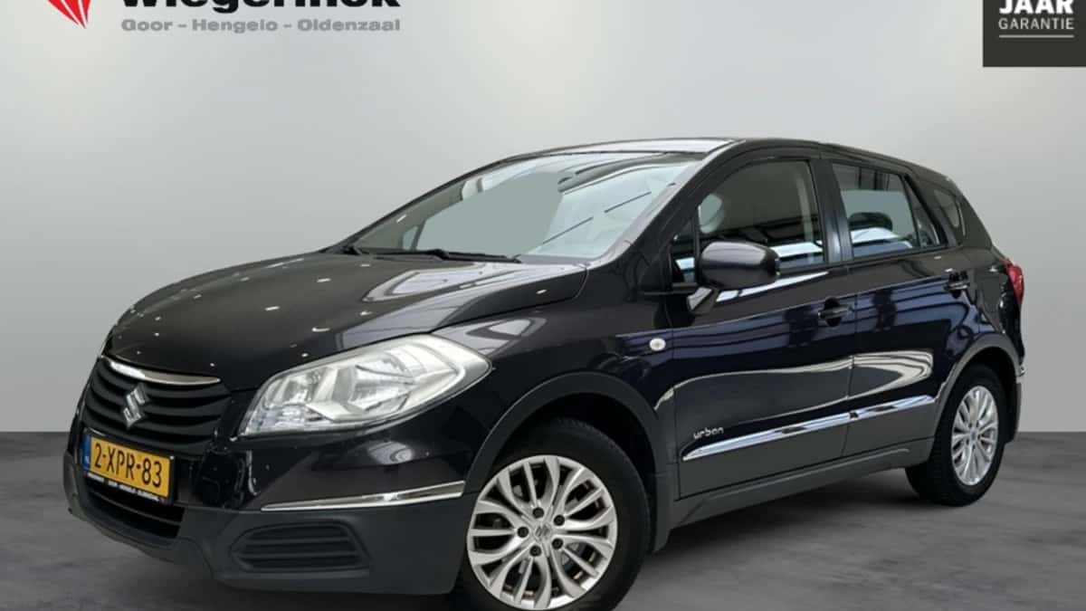 Suzuki S-CROSS (2014) — foto 1