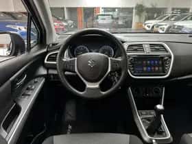 Suzuki S-CROSS (2014) thumbnail 2