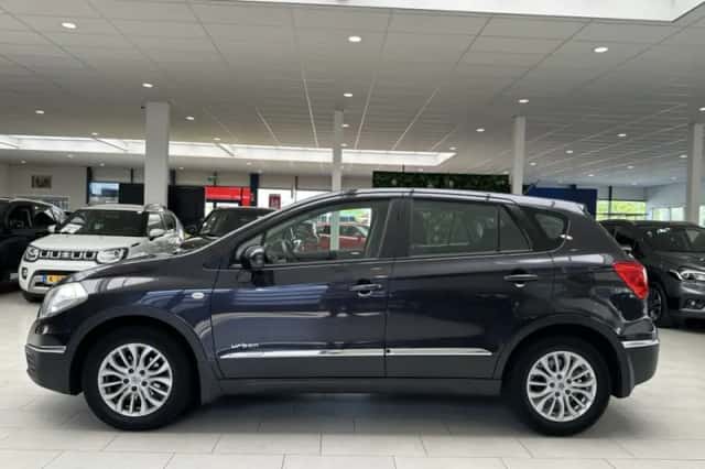 Suzuki S-CROSS (2014) thumbnail 7