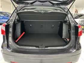 Suzuki S-CROSS (2014) thumbnail 8