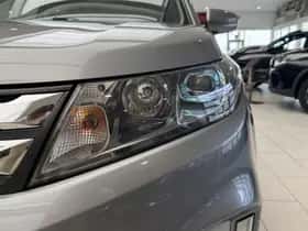 Suzuki Vitara (2016) thumbnail 17