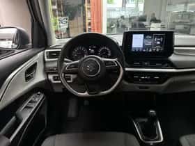 Suzuki Swift (2025) thumbnail 2
