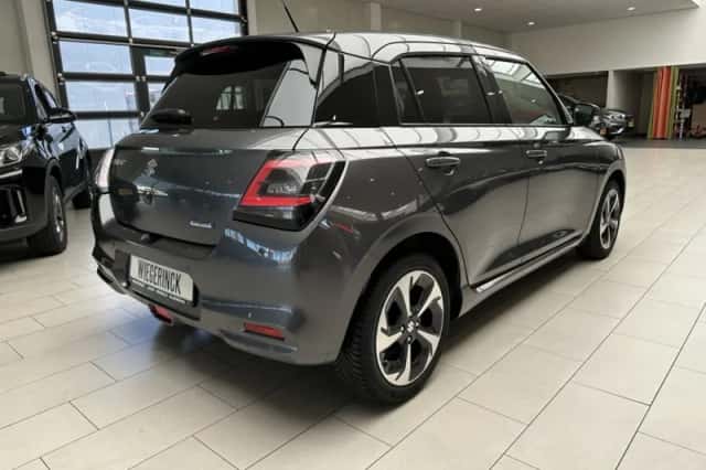 Suzuki Swift (2025) thumbnail 3
