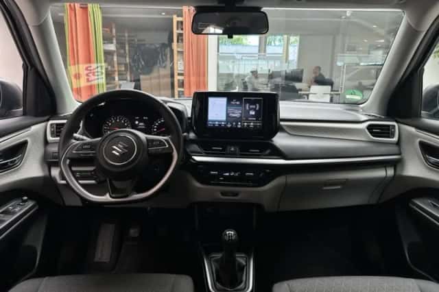 Suzuki Swift (2025) thumbnail 24