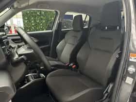 Suzuki Swift (2025) thumbnail 4