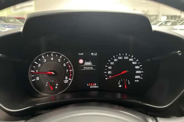 Suzuki Swift (2025) thumbnail 10