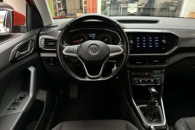 Volkswagen T-Cross (2020) thumbnail 2
