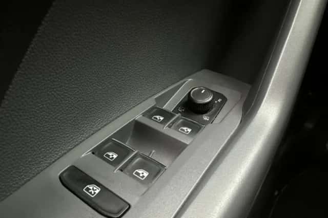 Volkswagen T-Cross (2020) thumbnail 21