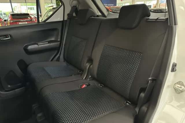 Suzuki Ignis (2021) thumbnail 6
