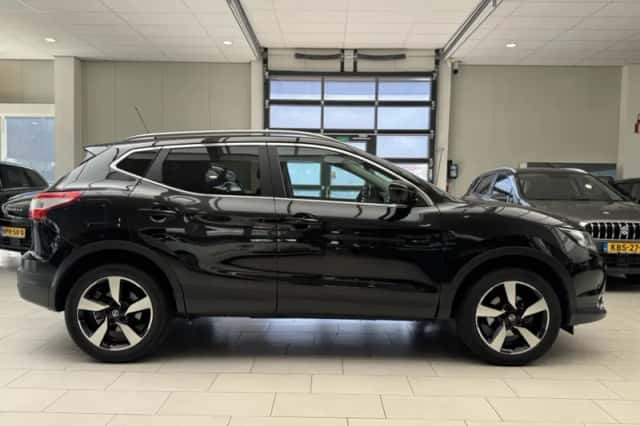 Nissan Qashqai (2017) thumbnail 9