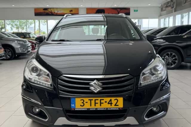 Suzuki S-CROSS (2014) thumbnail 15