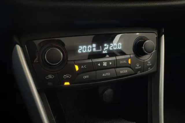 Suzuki S-CROSS (2014) thumbnail 16