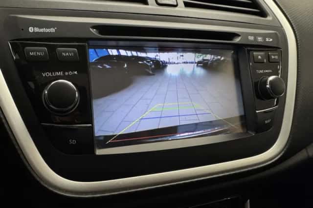 Suzuki S-CROSS (2014) thumbnail 17