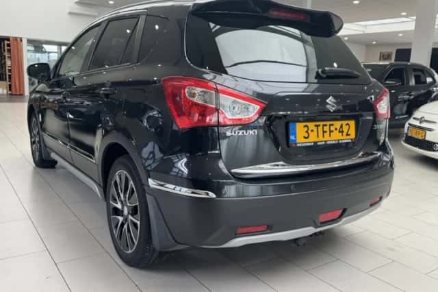 Suzuki S-CROSS (2014) thumbnail 19