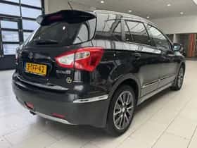 Suzuki S-CROSS (2014) thumbnail 3
