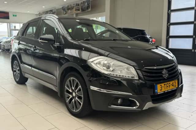 Suzuki S-CROSS (2014) thumbnail 24