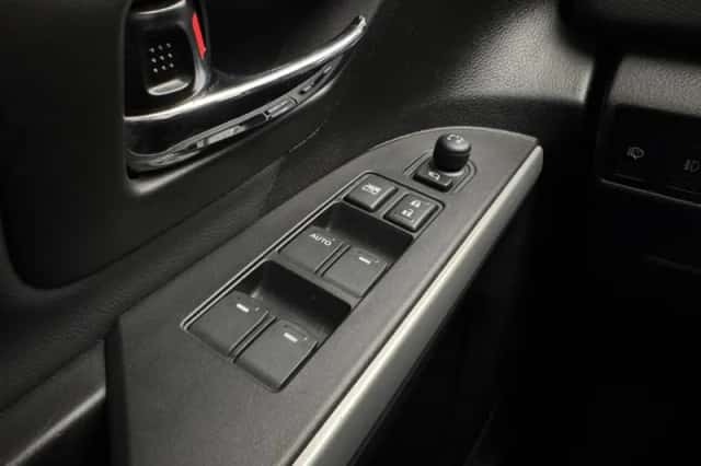 Suzuki S-CROSS (2014) thumbnail 29