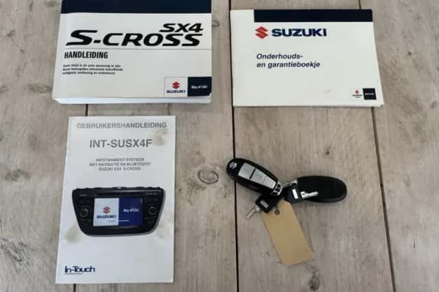 Suzuki S-CROSS (2014) thumbnail 33