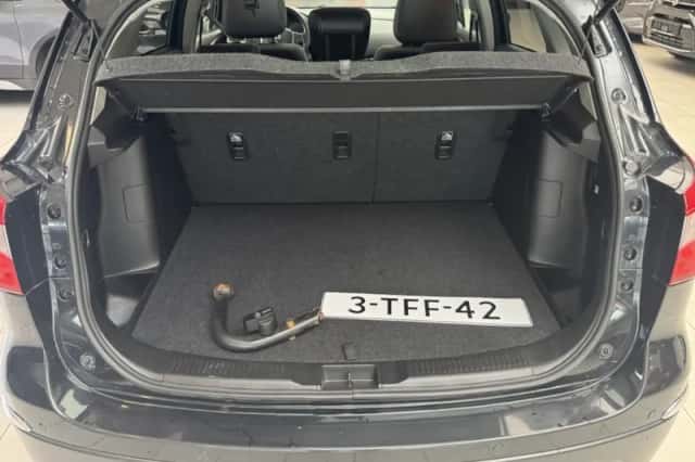 Suzuki S-CROSS (2014) thumbnail 8