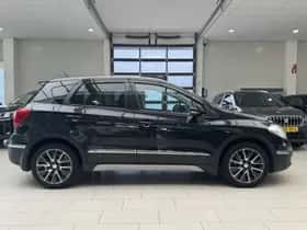 Suzuki S-CROSS (2014) thumbnail 9