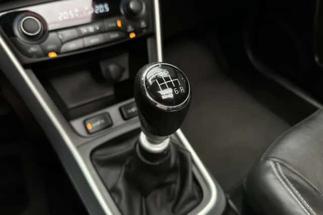 Suzuki S-CROSS (2018) thumbnail 20