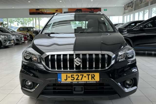 Suzuki S-CROSS (2018) thumbnail 22