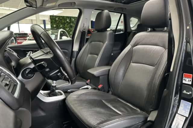 Suzuki S-CROSS (2018) thumbnail 4