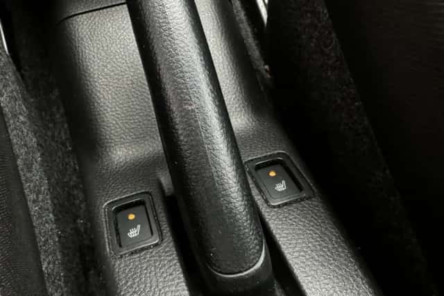 Suzuki Swift (2015) thumbnail 14