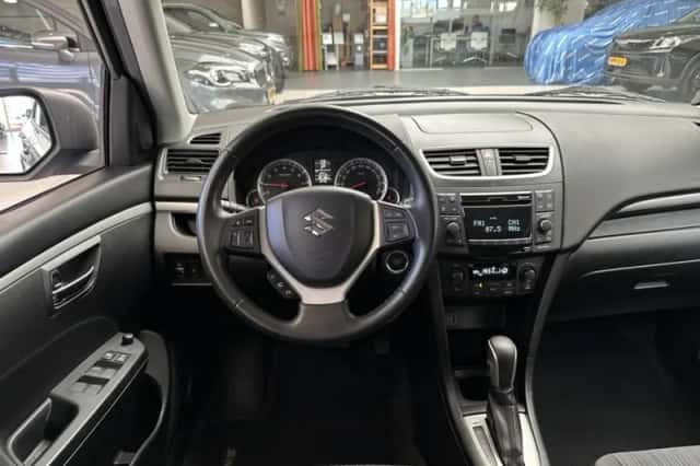 Suzuki Swift (2015) thumbnail 21
