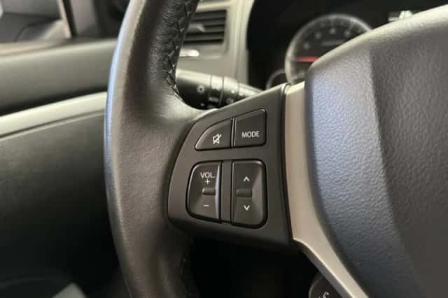 Suzuki Swift (2015) thumbnail 22