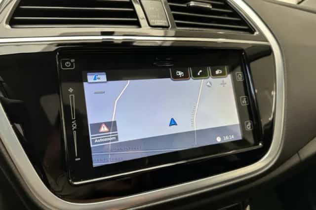 Suzuki S-CROSS (2021) thumbnail 15