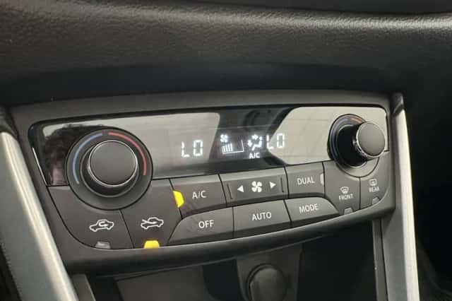 Suzuki S-CROSS (2021) thumbnail 18