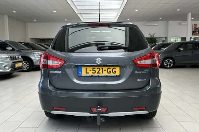 Suzuki S-CROSS (2021) thumbnail 26