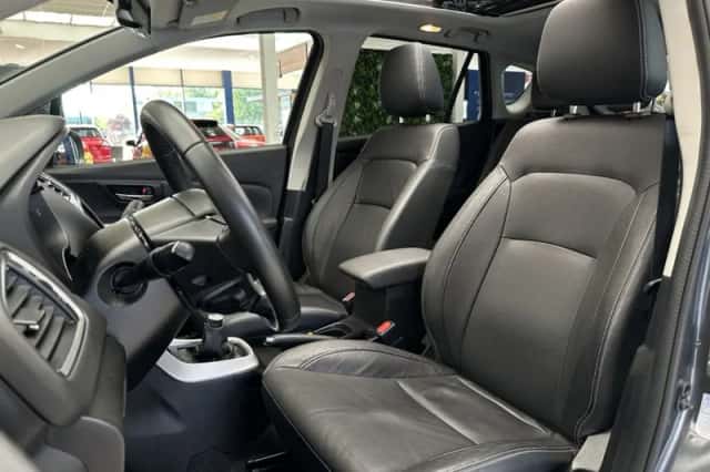 Suzuki S-CROSS (2021) thumbnail 4