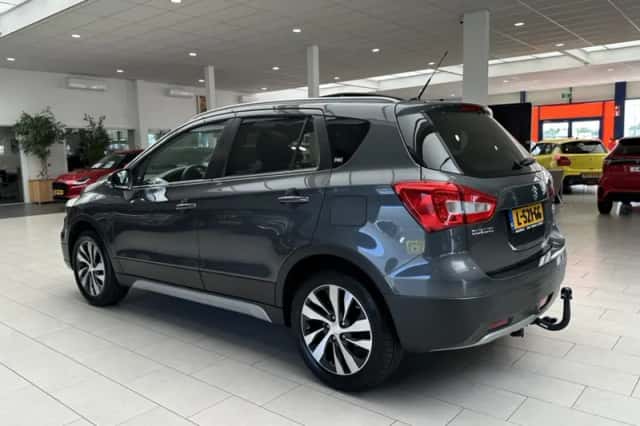 Suzuki S-CROSS (2021) thumbnail 31