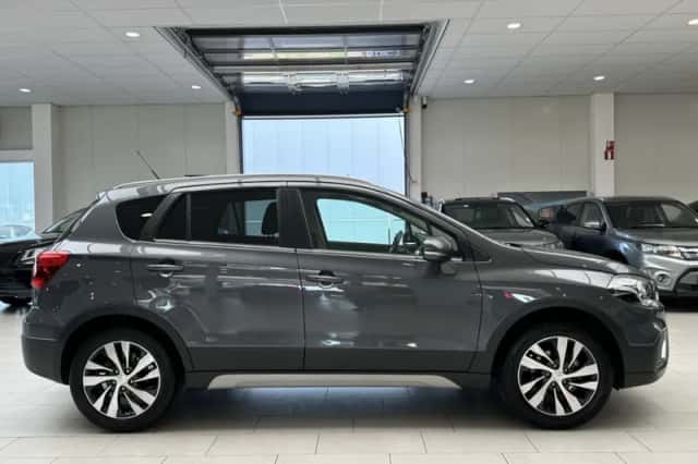 Suzuki S-CROSS (2021) thumbnail 9