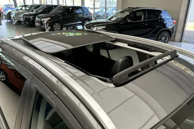 Suzuki S-CROSS (2021) thumbnail 10