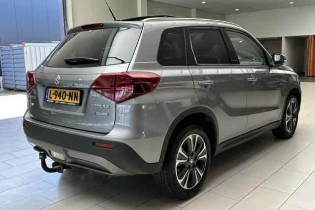 Suzuki Vitara (2020) thumbnail 3