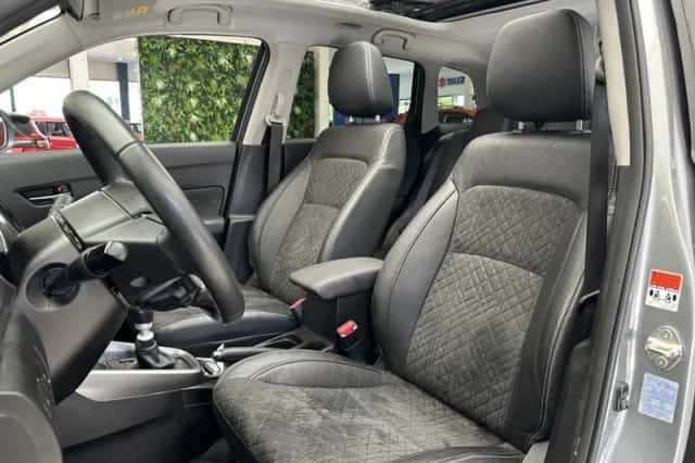 Suzuki Vitara (2020) thumbnail 4